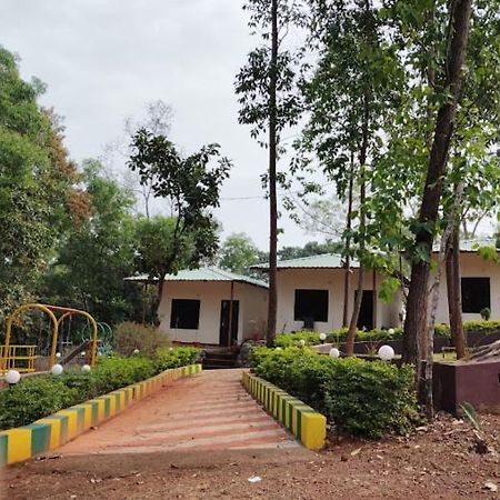 White Elephant Restaurant & Cottages Gokarna Gokarna  Esterno foto