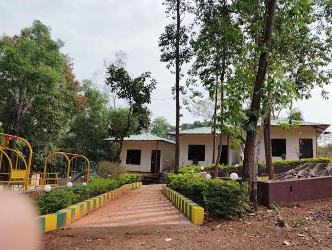 White Elephant Restaurant & Cottages Gokarna Gokarna  Esterno foto