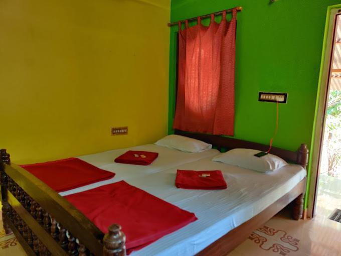 White Elephant Restaurant & Cottages Gokarna Gokarna  Esterno foto