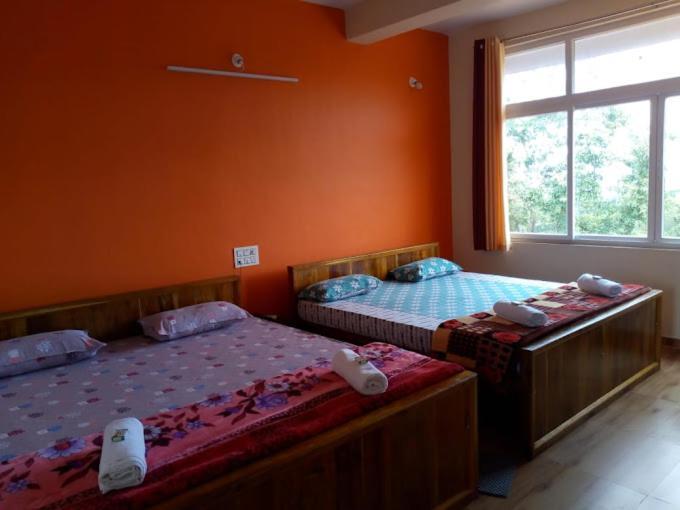 White Elephant Restaurant & Cottages Gokarna Gokarna  Esterno foto