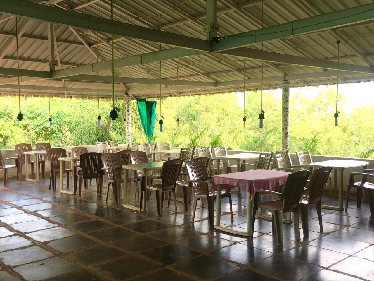 White Elephant Restaurant & Cottages Gokarna Gokarna  Esterno foto