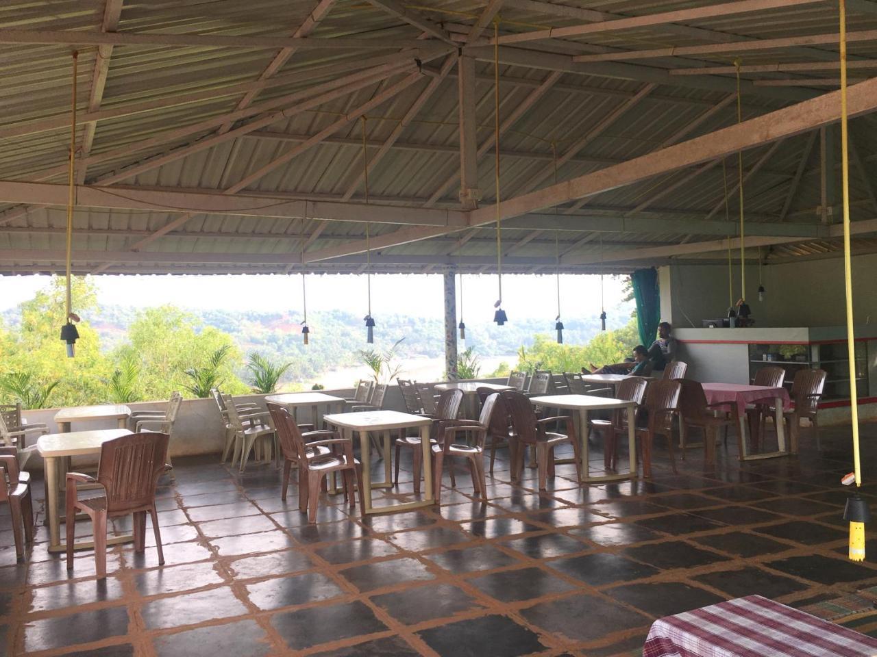 White Elephant Restaurant & Cottages Gokarna Gokarna  Esterno foto