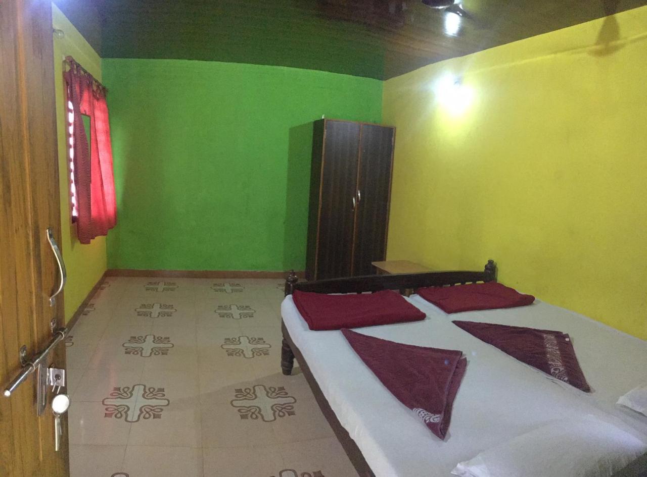 White Elephant Restaurant & Cottages Gokarna Gokarna  Esterno foto