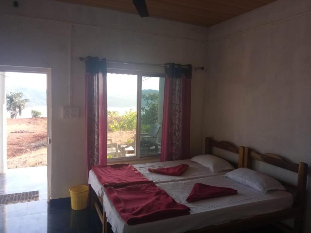 White Elephant Restaurant & Cottages Gokarna Gokarna  Esterno foto